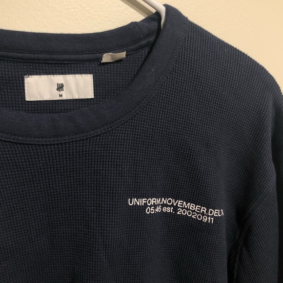 UNDEFEATED Navy Blue Thermal Shirt Medium - Picture 3 of 7